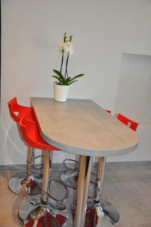 Mandana Apartment Évian-les-Bains Екстериор снимка