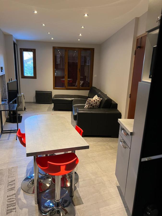 Mandana Apartment Évian-les-Bains Екстериор снимка